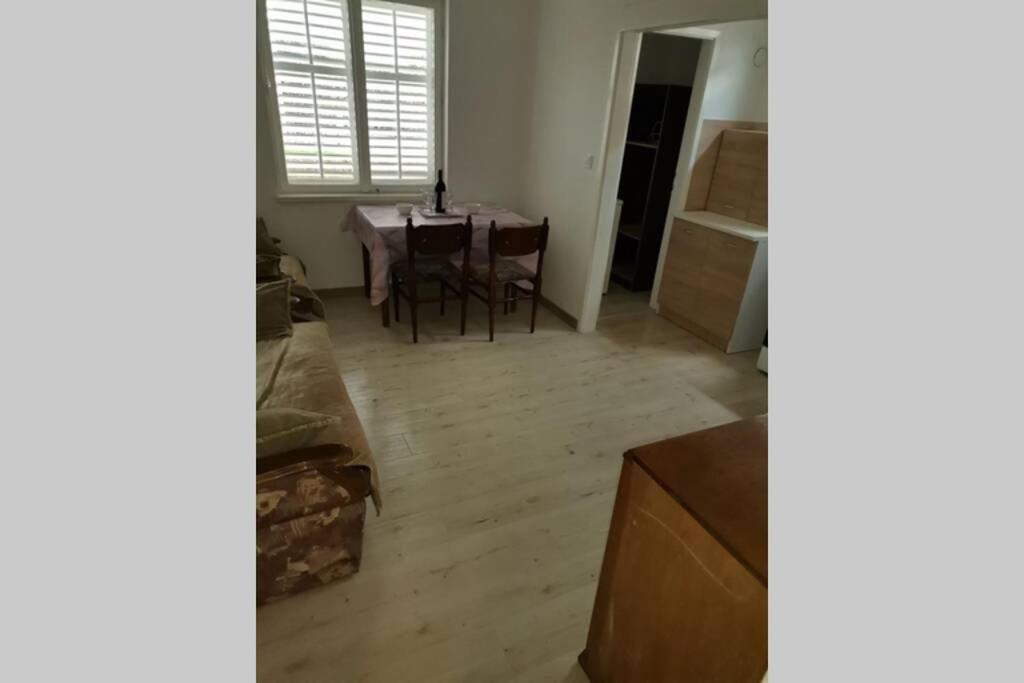 Danica Apartment *